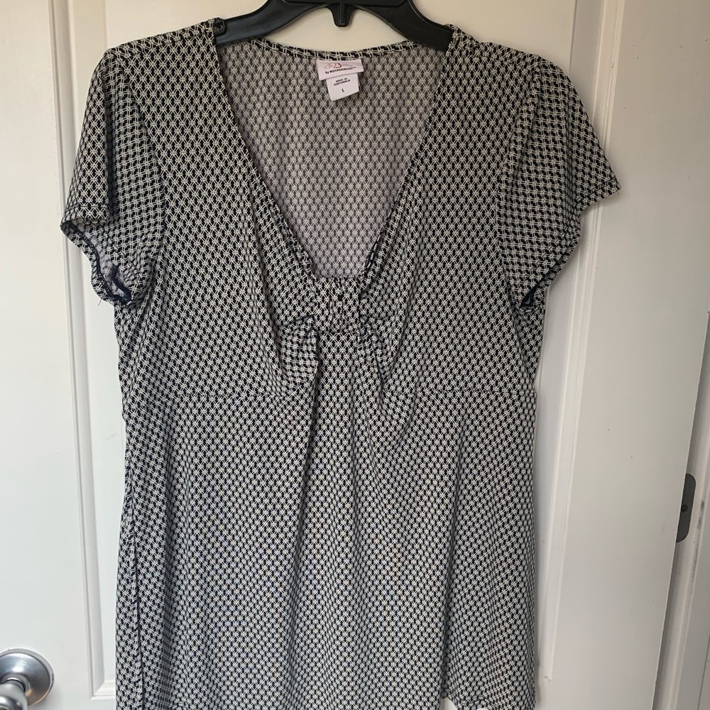 Oh baby maternity top.